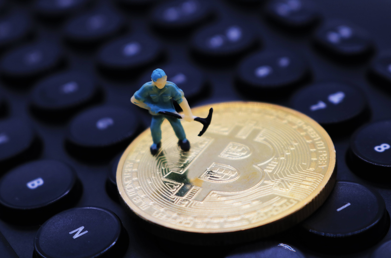 美国市值第一芯片巨头，被矿工抛弃