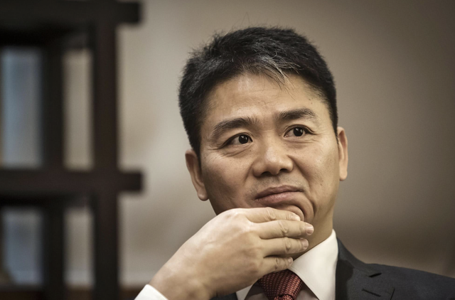 此前套现66亿，现又转让两公司45%股权，刘强东要继续“退”？