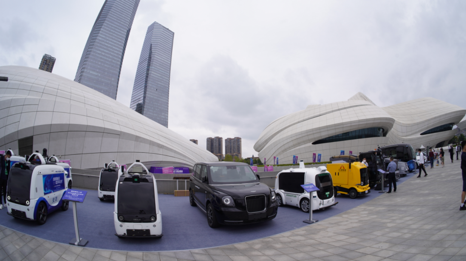 从追赶到领跑，中国智能网联汽车突显城市“野心”