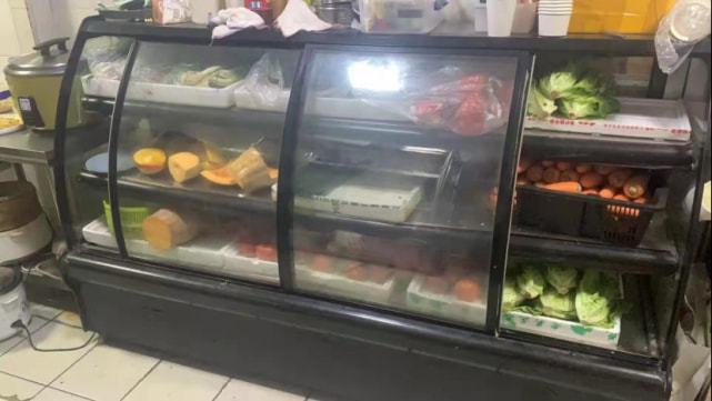 卖学生健身餐也能月入5万的轻食生意，咋就把新元素干倒闭了？