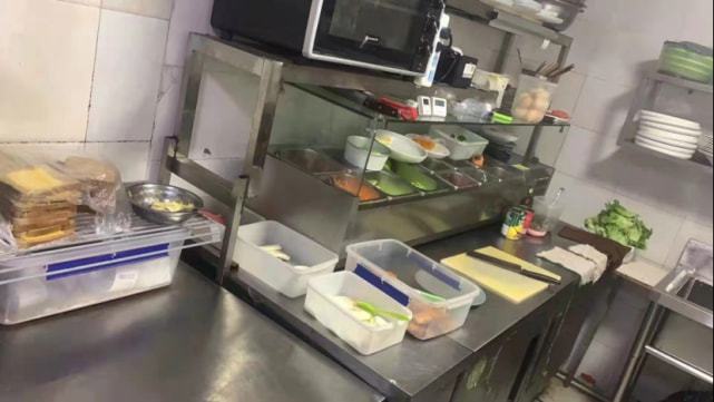 卖学生健身餐也能月入5万的轻食生意，咋就把新元素干倒闭了？