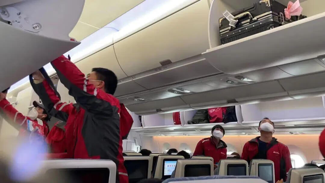 京东再启“自杀式物流”背后：履约能力与利润剧增