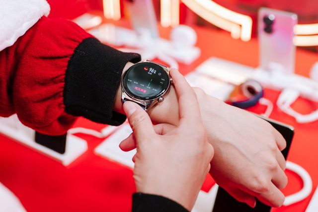 从荣耀2023年货节，照见与消费者互动的深度、广度与温度