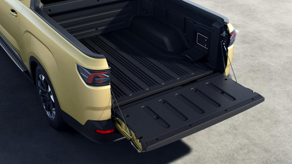 皮卡“触电”，“小而美”的生意？