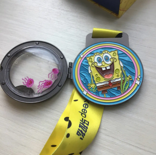 知乎、小红书和keep，网络经济“三小强”谁会先走出商业化泥潭？