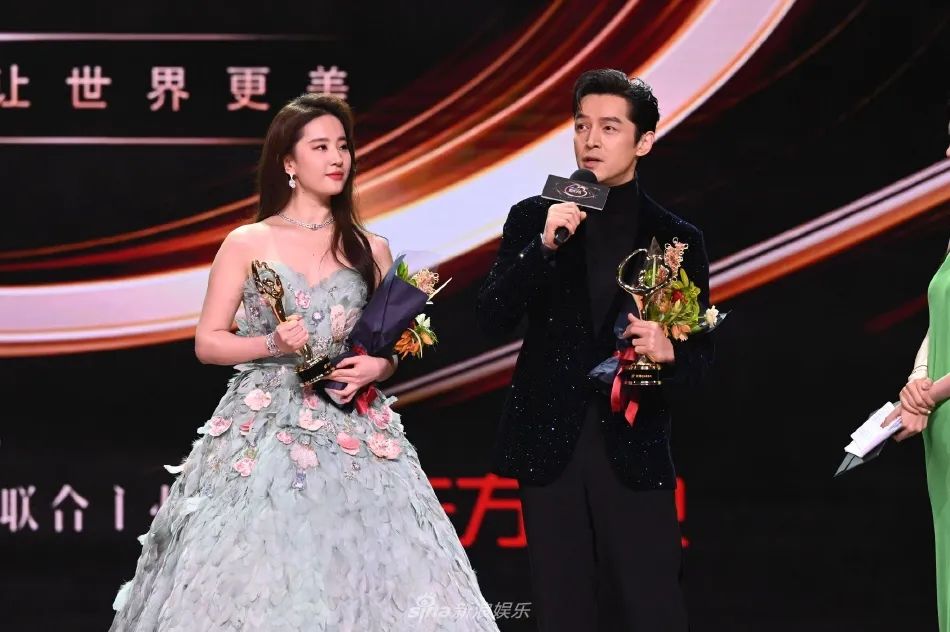 高热度的微博之夜还透露了什么风向？