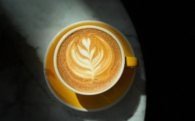 咖啡的社交化进程，离不开流量和人情