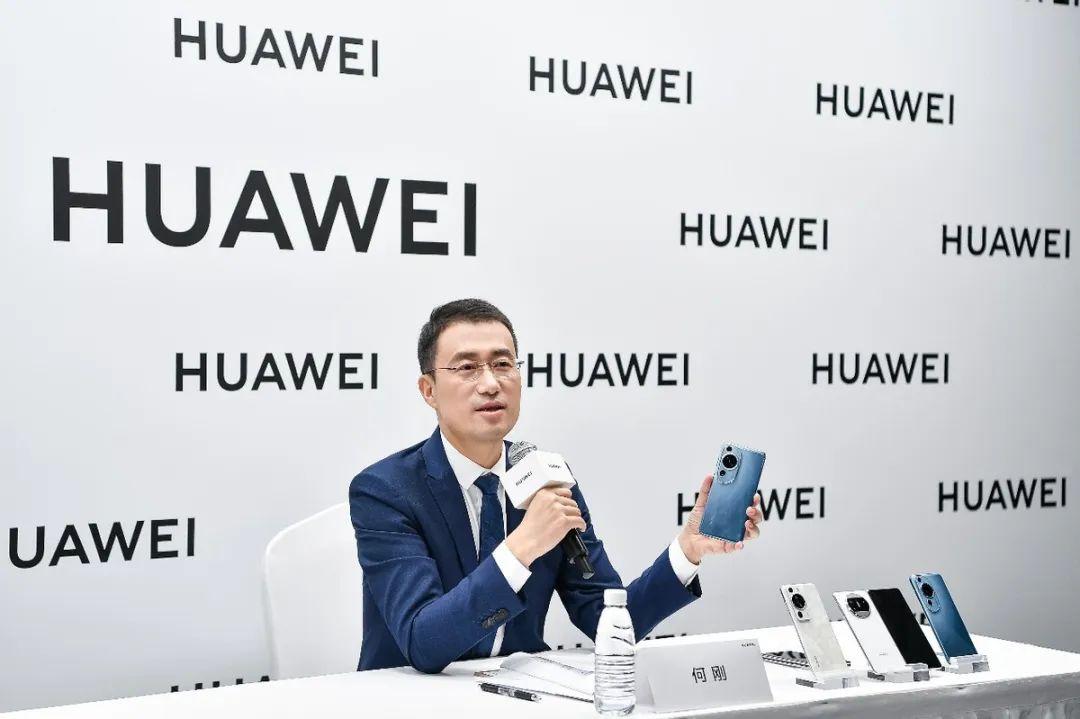 对话华为何刚：硬刚苹果，唯有华为