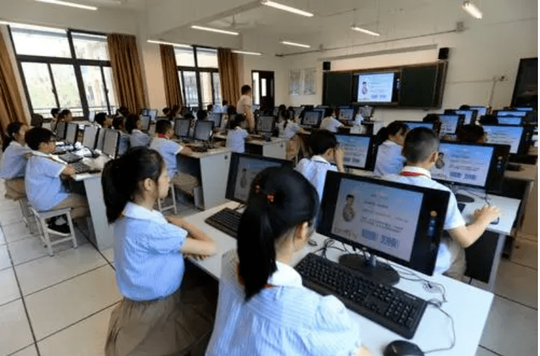 不是喜欢公益的人都在阿里，而是加入阿里之后都会爱上公益