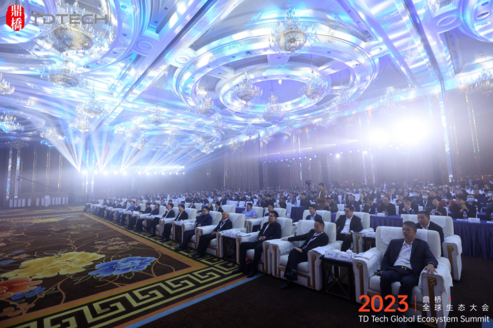 数智化浪潮下互为“船”与“帆”，鼎桥通信与生态伙伴同舟共济