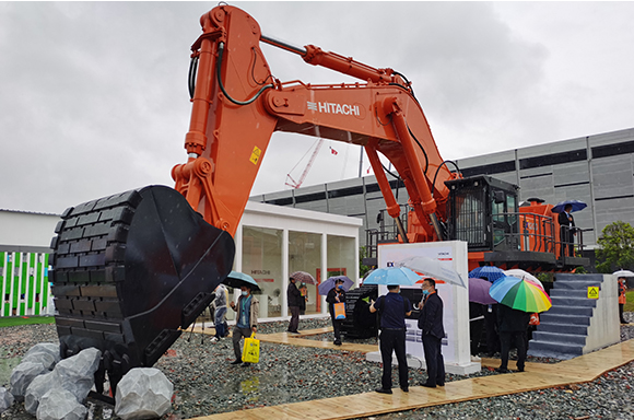 30天、2000公里、400亿，“长沙国际工程机械展”竖起世界展会新地标