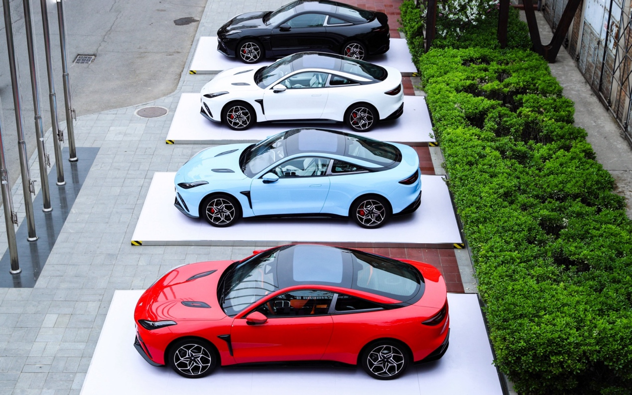 给“年轻人的第一辆GT跑车”哪吒GT，泼盆冷水