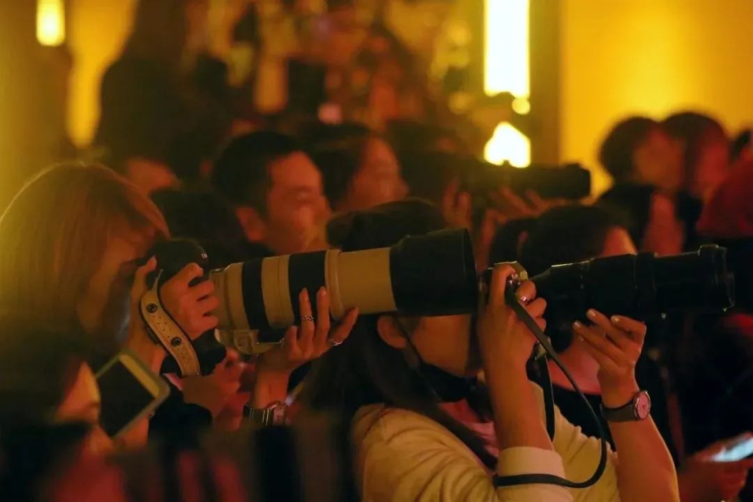 “新四大天王”怒呛乐评人，你管得着吗？