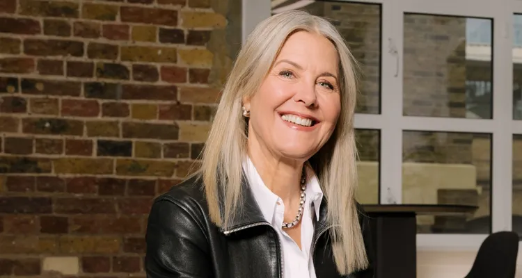 Spotify付费用户破2亿，50%黑胶消费者没有唱机，YouTube Music正式推出播客