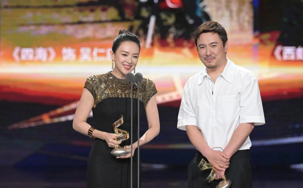 一场电影圈盛大聚会，释放了怎样的信号？