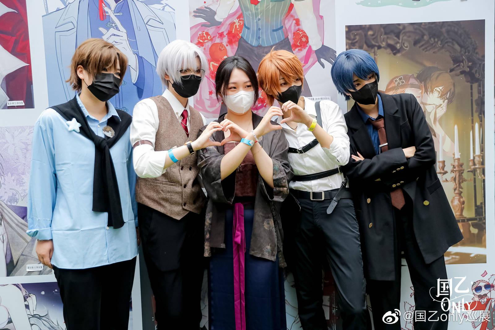 野蛮生长的cos委托，是生意还是社交？