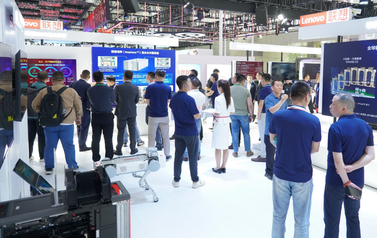 首度公布全栈智能布局，联想加速智能化转型迈向“AI新时代”