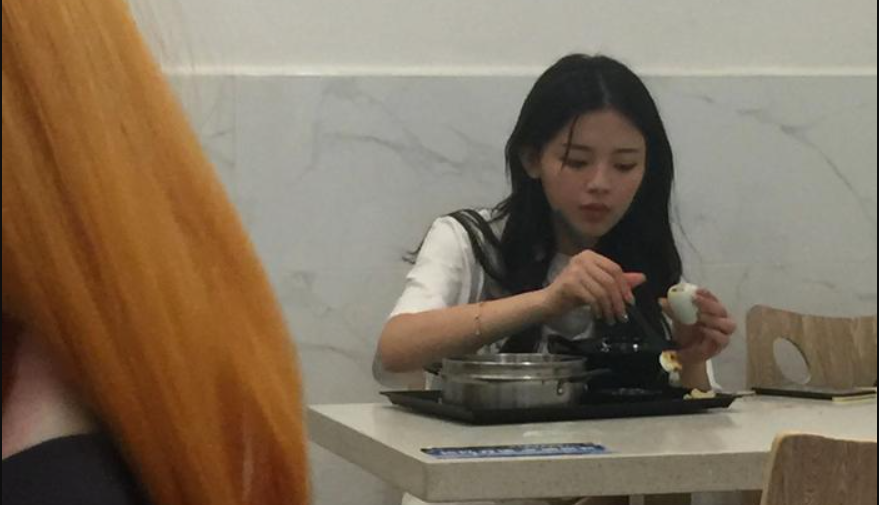 这些音乐人命运齿轮的转动时刻，背后是华语乐坛的兴衰变革