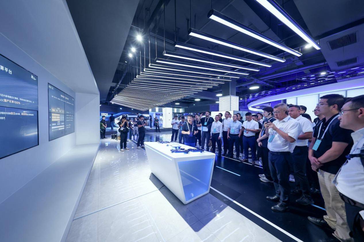 未来已来 长安汽车携全球伙伴开启“数智新汽车”时代