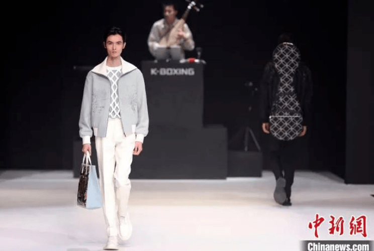 别再说男人不花钱了，他们只是更愿意为“含量”买单