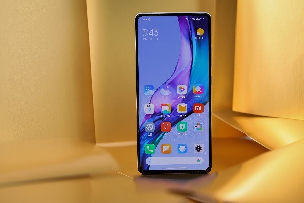 iPhone15拉胯，国产手机用折叠屏大反攻！