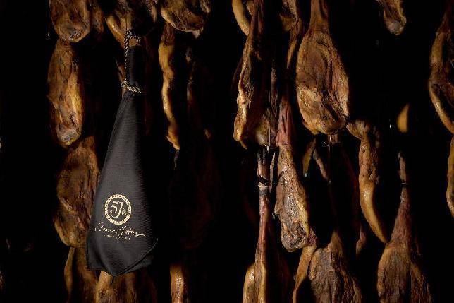 6亿用户评价 400名买手实地勘测投票选出39款食品生鲜年度趋势商品