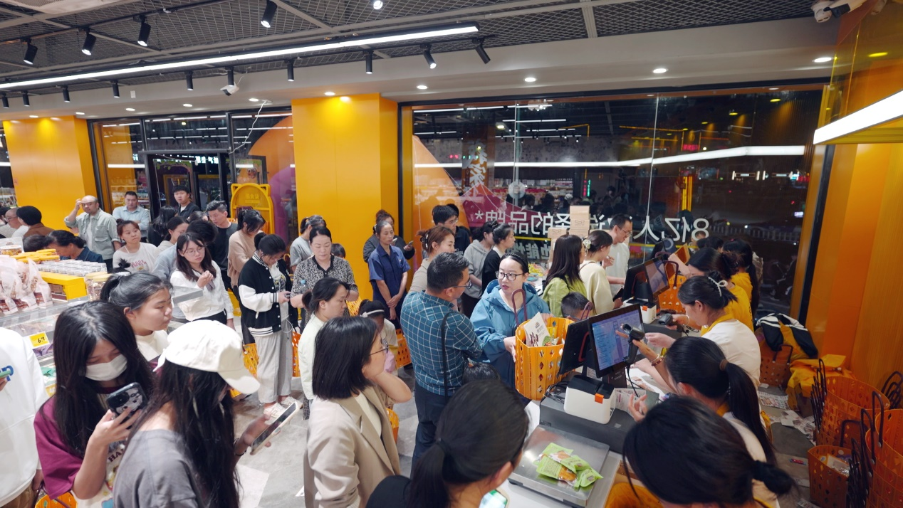 三只松鼠坚持的“高端性价比”，也是零食行业通往未来的门票？