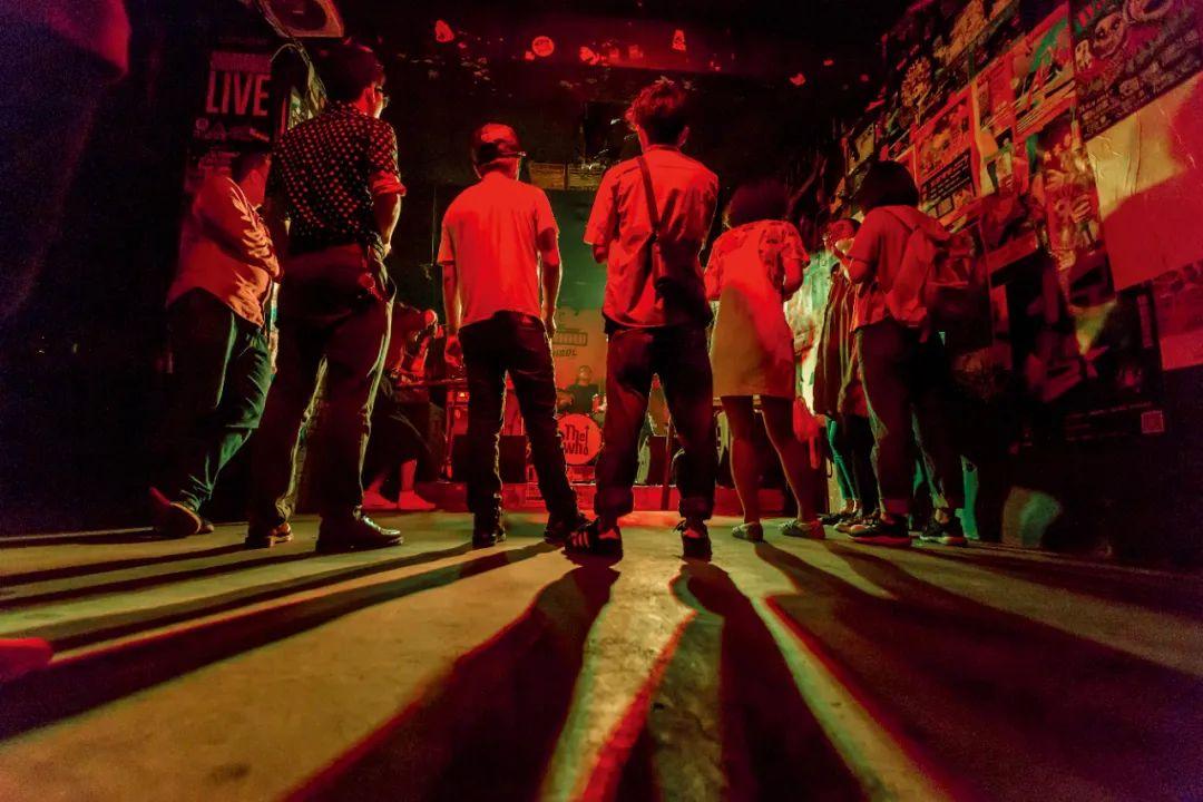 9m88巡演签售被罚5万元，Livehouse报批还有多少“雷”？