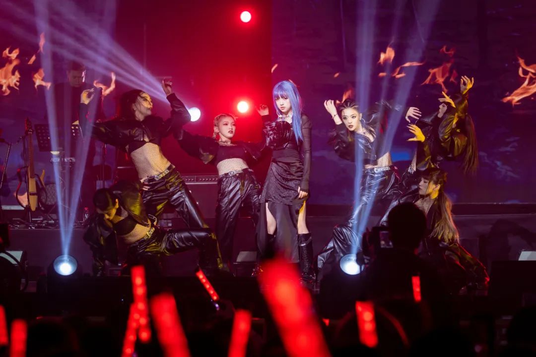 出道容易出头难，为什么赔本也要给上升期艺人做演唱会？