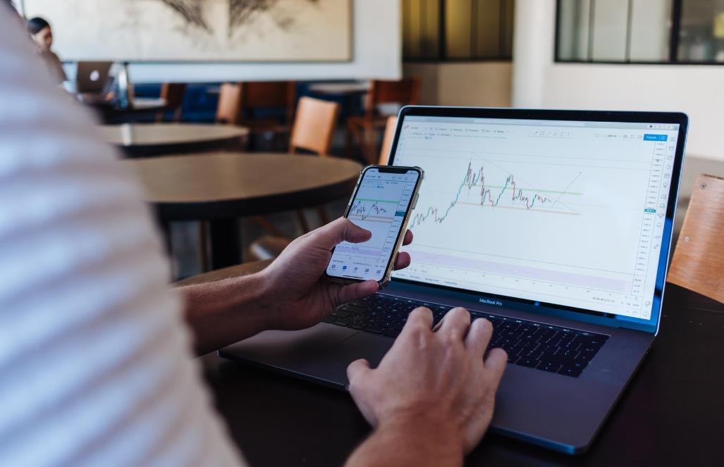 茅台价格逼近“生死线”？茅台怎么卖不动了？