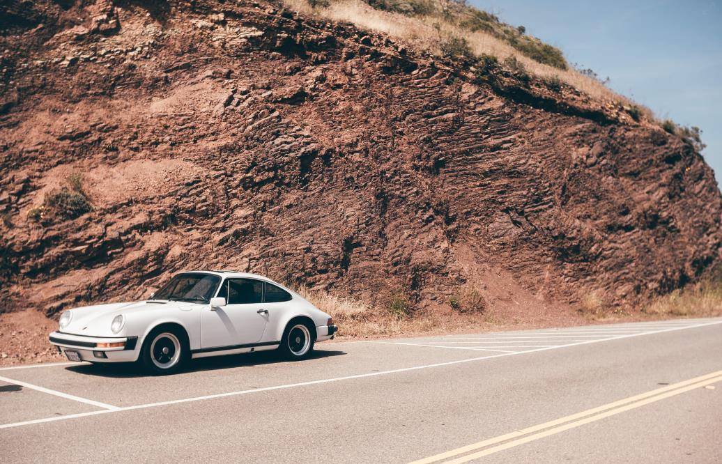 销量下滑却要逆市涨价，保时捷是疯了吗？