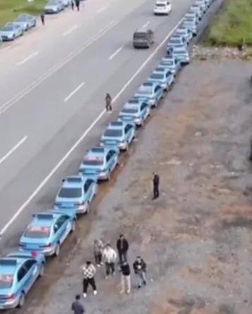 为了不让共享单车进城，出租车司机剑走偏锋杀红了眼……