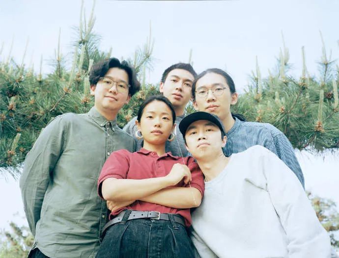 有人价过万，有人零元购，谁来决定演出票价高低？