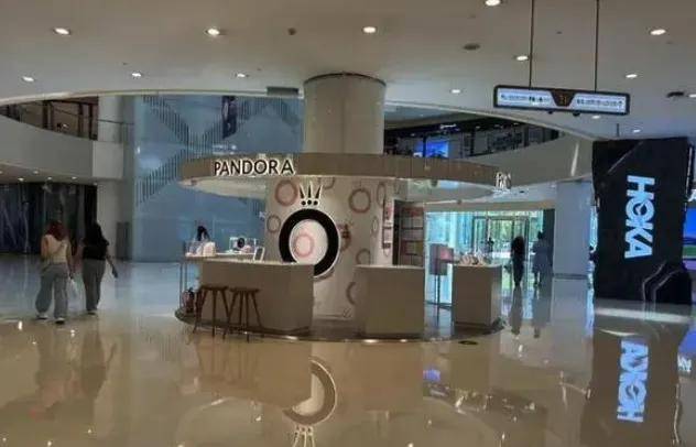 接连闭店,二手10元无人问!少女收割机潘多拉魔法失灵了？