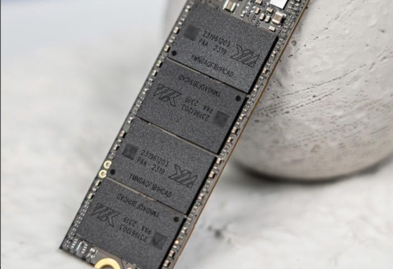 618选固态硬盘，致态SSD才是“六边形战士”