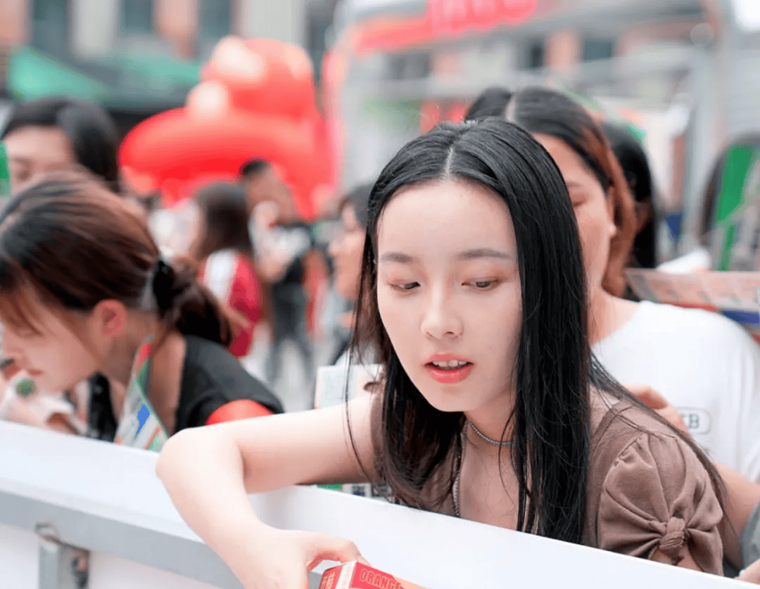 1688开启平替消费新风口，这一届年轻人重新定义“穷开心”