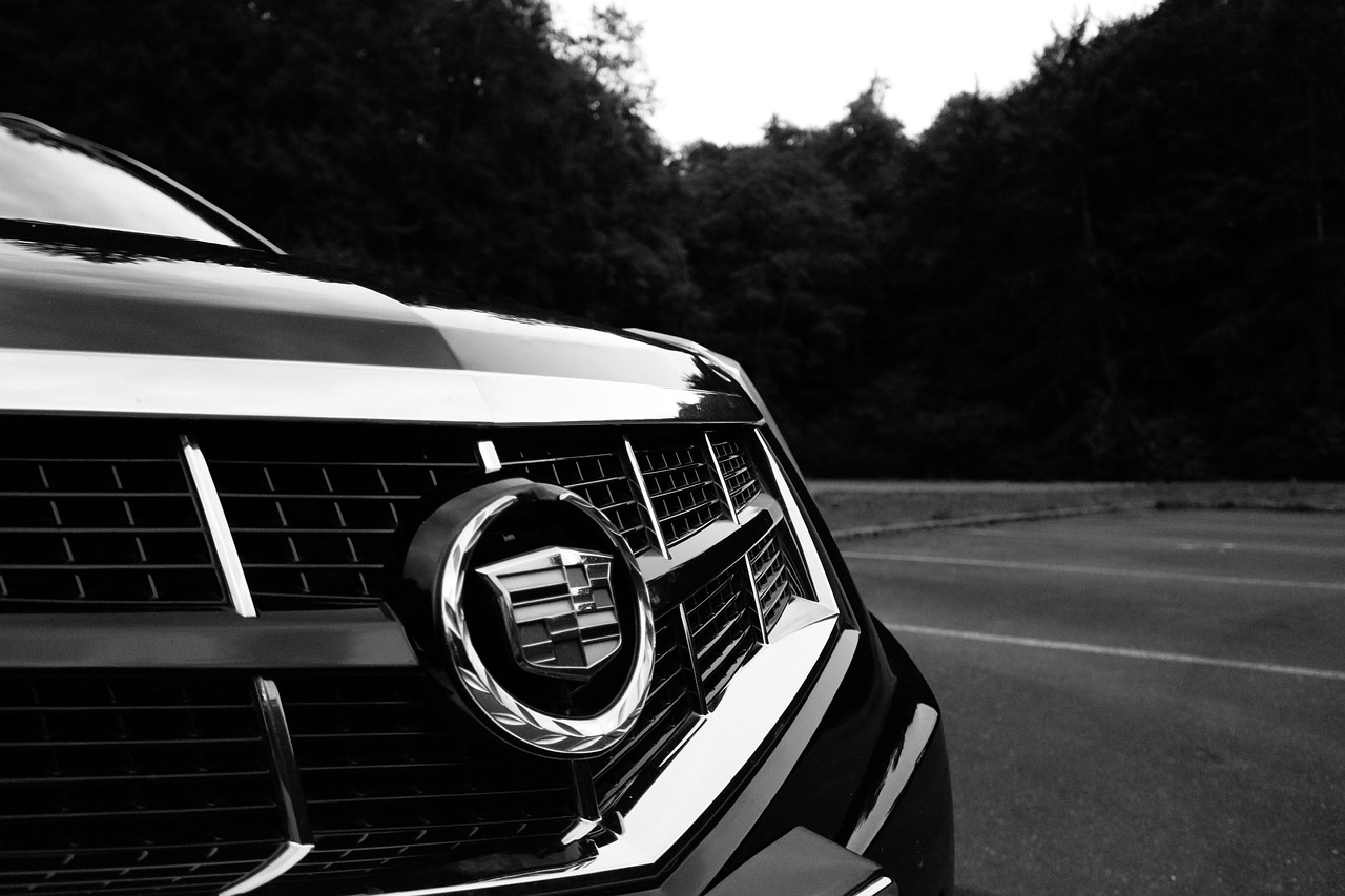 宝马价格腰斩，奥迪、凯迪拉克接连大跌，豪车们的降价潮该咋看？