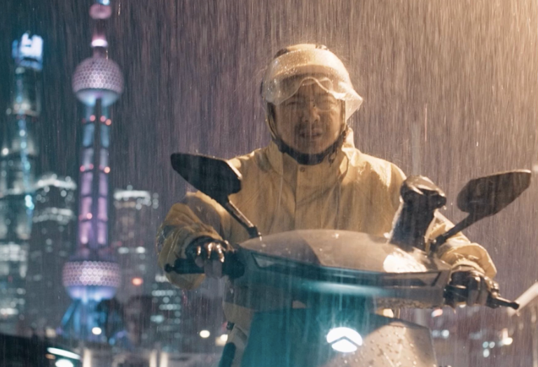 暑期档半程观察：全是“争议”，但市场还不够热