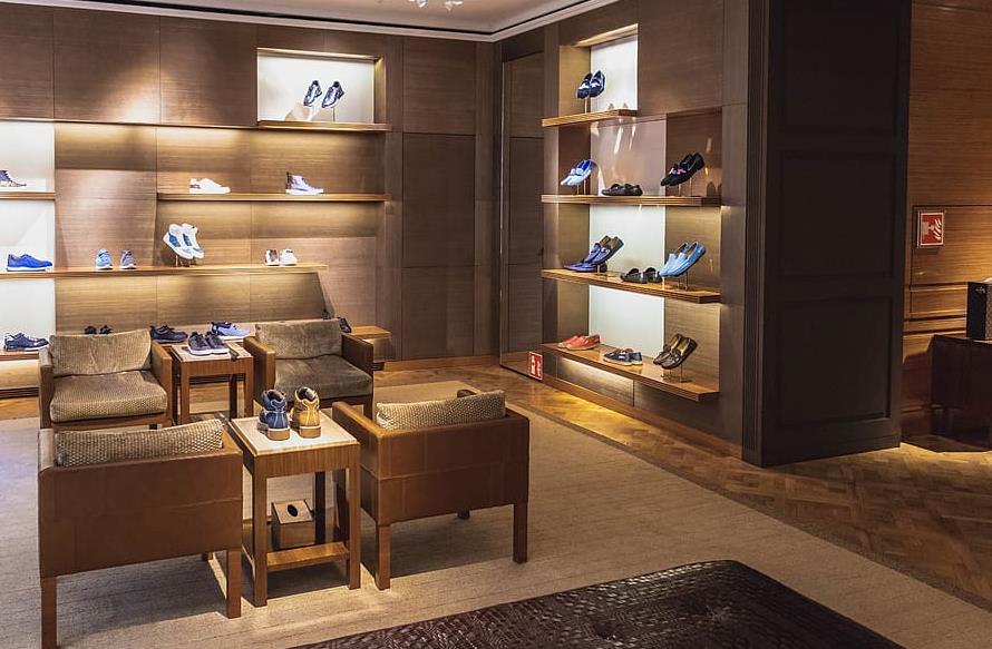 恒隆上半年净利同比跌近56%，奢侈品不好恒隆们也不行了？