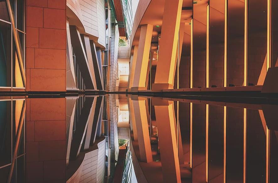 恒隆上半年净利同比跌近56%，奢侈品不好恒隆们也不行了？