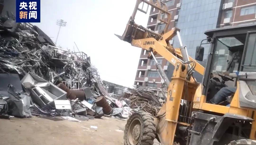 几十家共用一证，开在垃圾站旁…谁在逼外卖商家走钢丝？