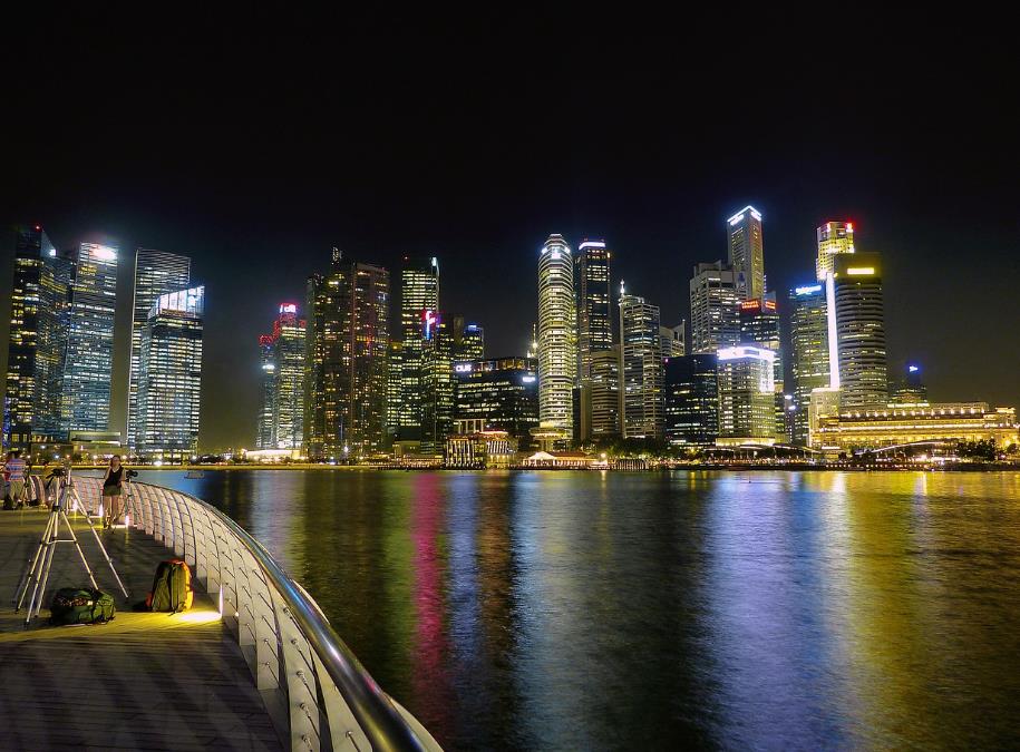 多家房企宣布营收利润双降，后房地产时代如何求生？