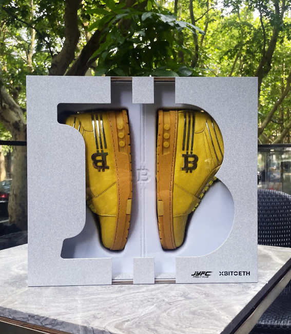 BTC运动鞋与JYFC超跑极速之旅