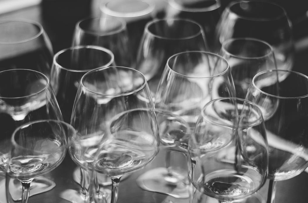 白酒破价成常态，降价潮频现，白酒市场这是怎么了？