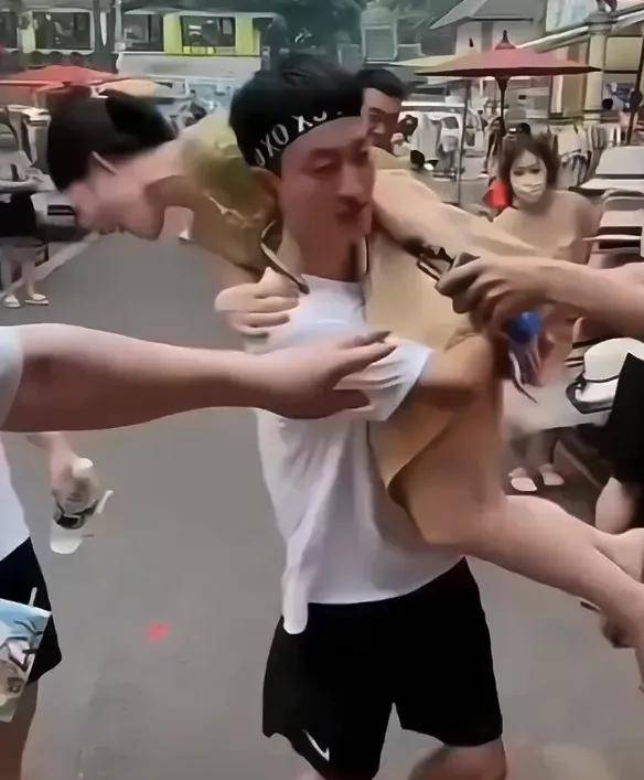 调戏女性取乐吸粉，低俗网红祁天道被拘！快手为何不封他？