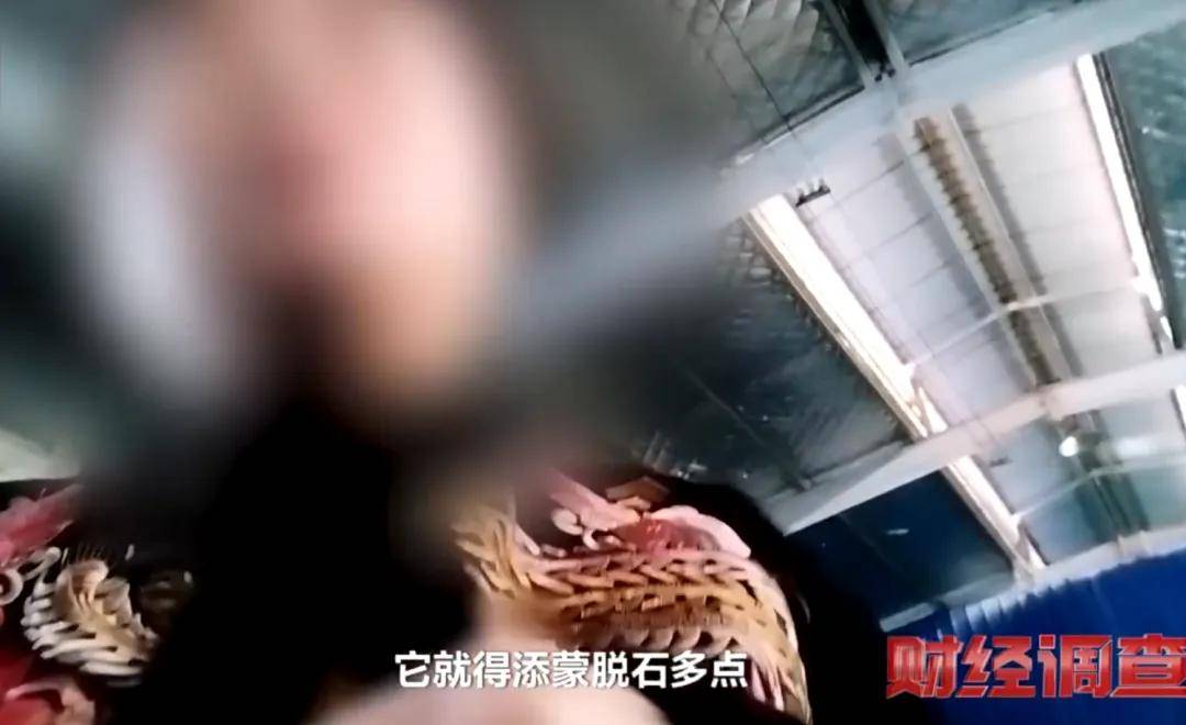 宠物粮被爆狂加蒙脱石！他们对毛孩子下手，铲屎官天塌了…