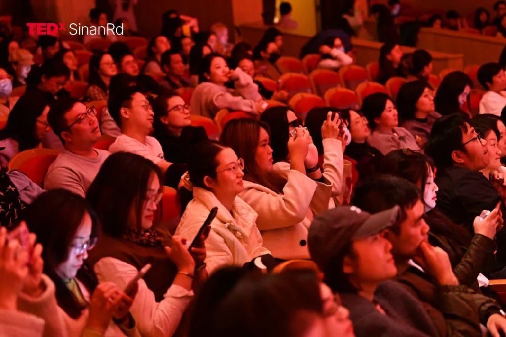 极越CEO夏一平TED演讲：为自动驾驶而拼