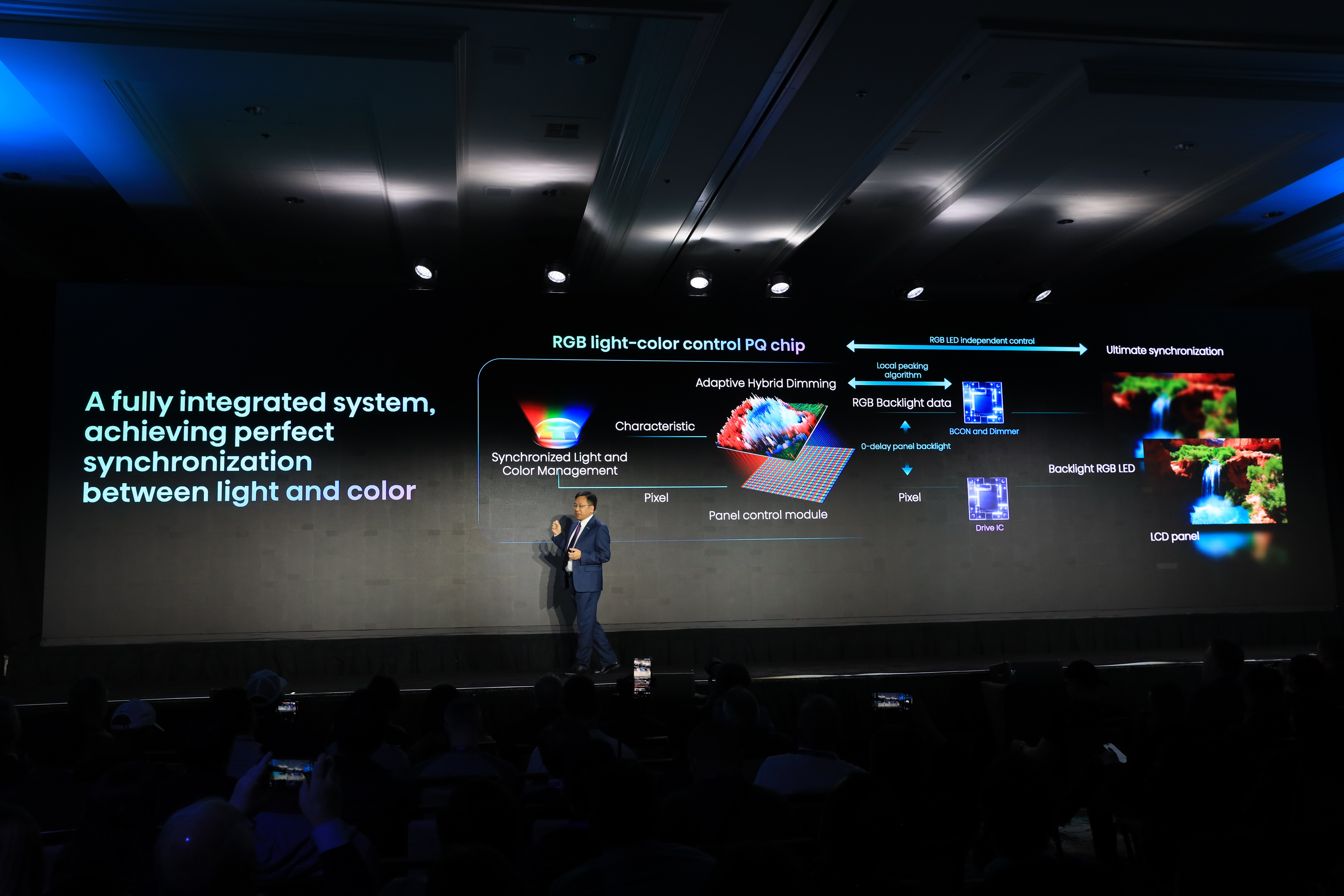 海信首发116英寸RGB-Mini LED，以“五彩斑斓的黑”让用户爱上大屏