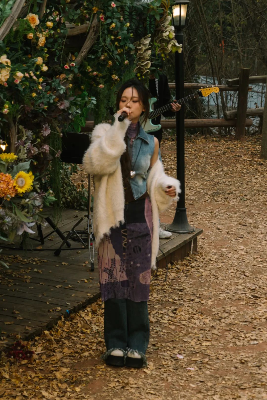 被网易云、迷笛奖、Apple Music同时肯定的00后，如何首次巡演就卖爆？