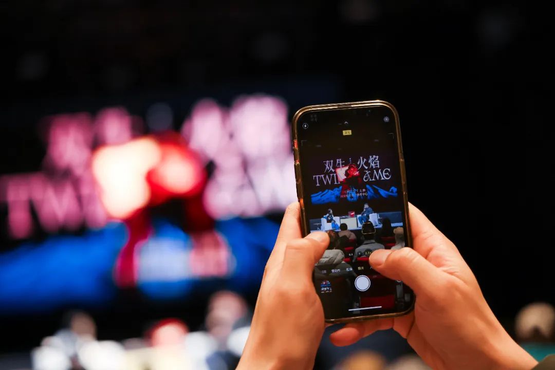 出道25年，戴佩妮选择与自我灵魂共振